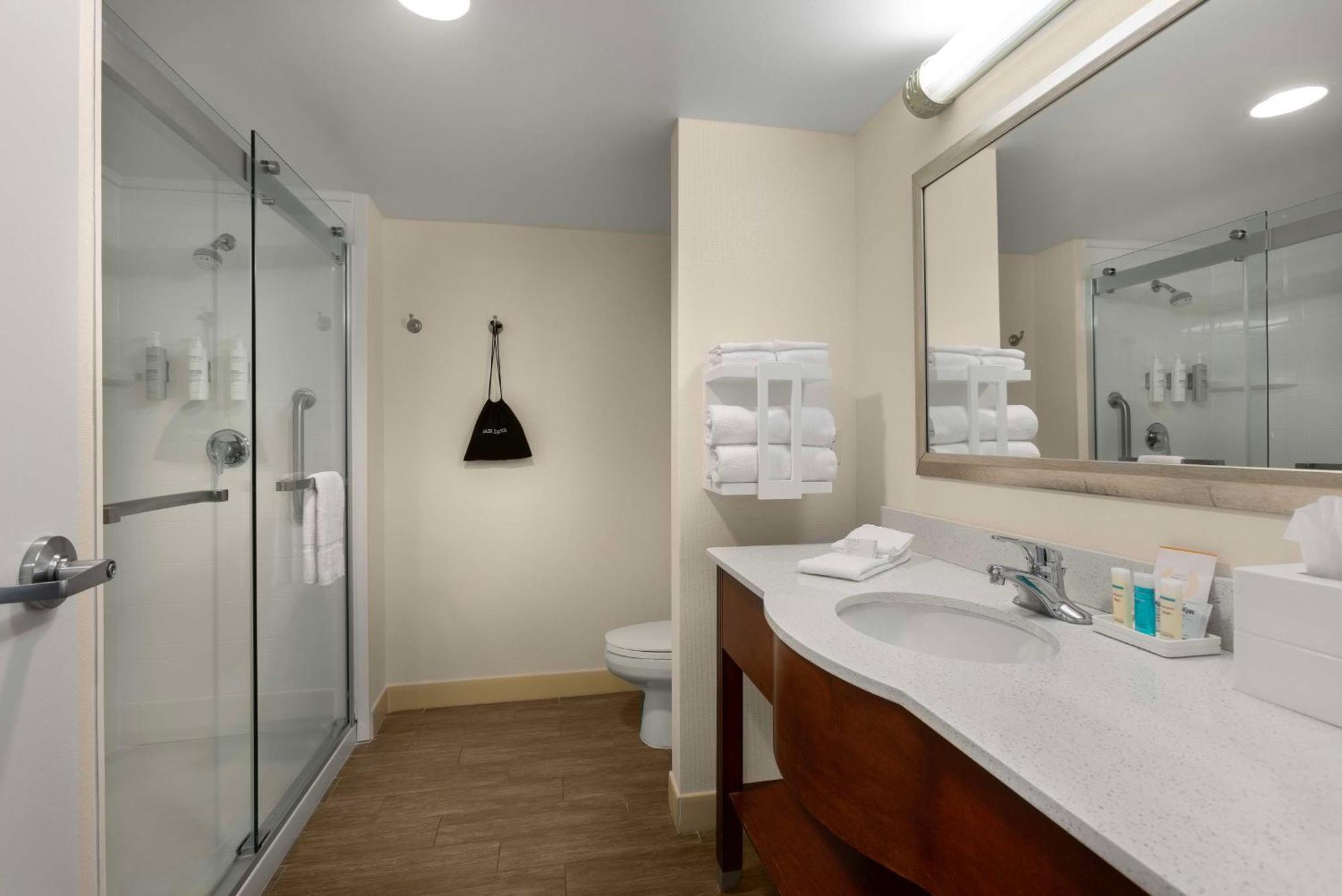 Hampton Inn Belmont At Montcross Kültér fotó